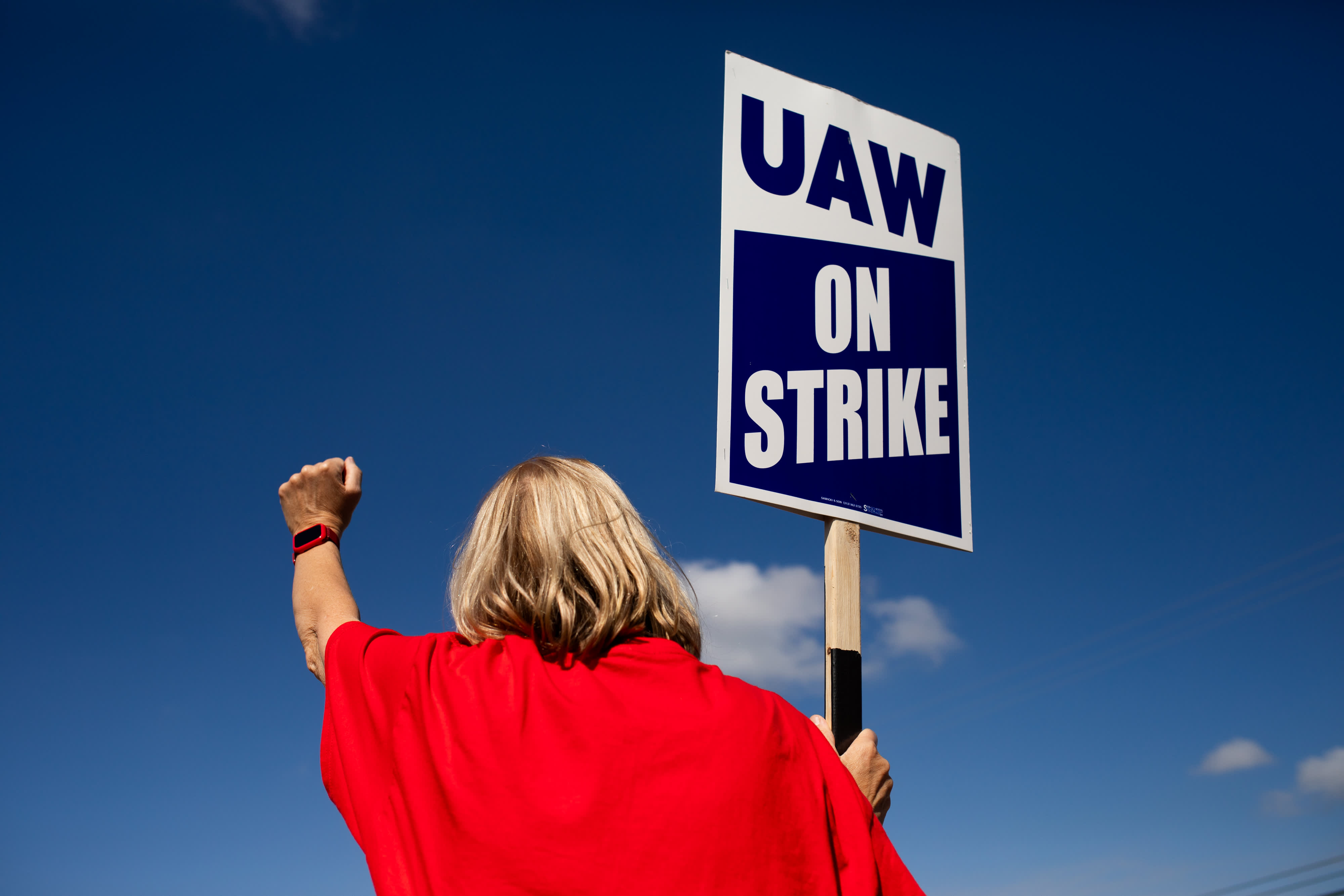 UAW members go on strike at three key auto plants after deal deadline passes